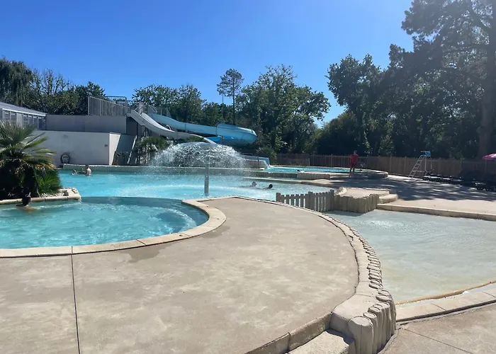 אתר קמפינג L'ecureuil *