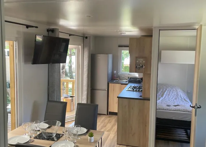 L'ecureuil Κάμπινγκ